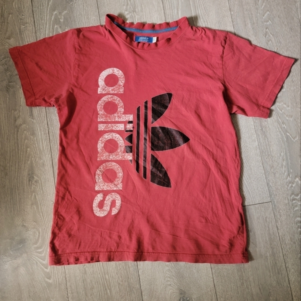 Vintage Adidas T- Shirt